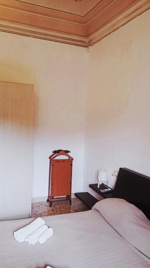 카타니아 Bed And Books Isabella B&B 외부 사진