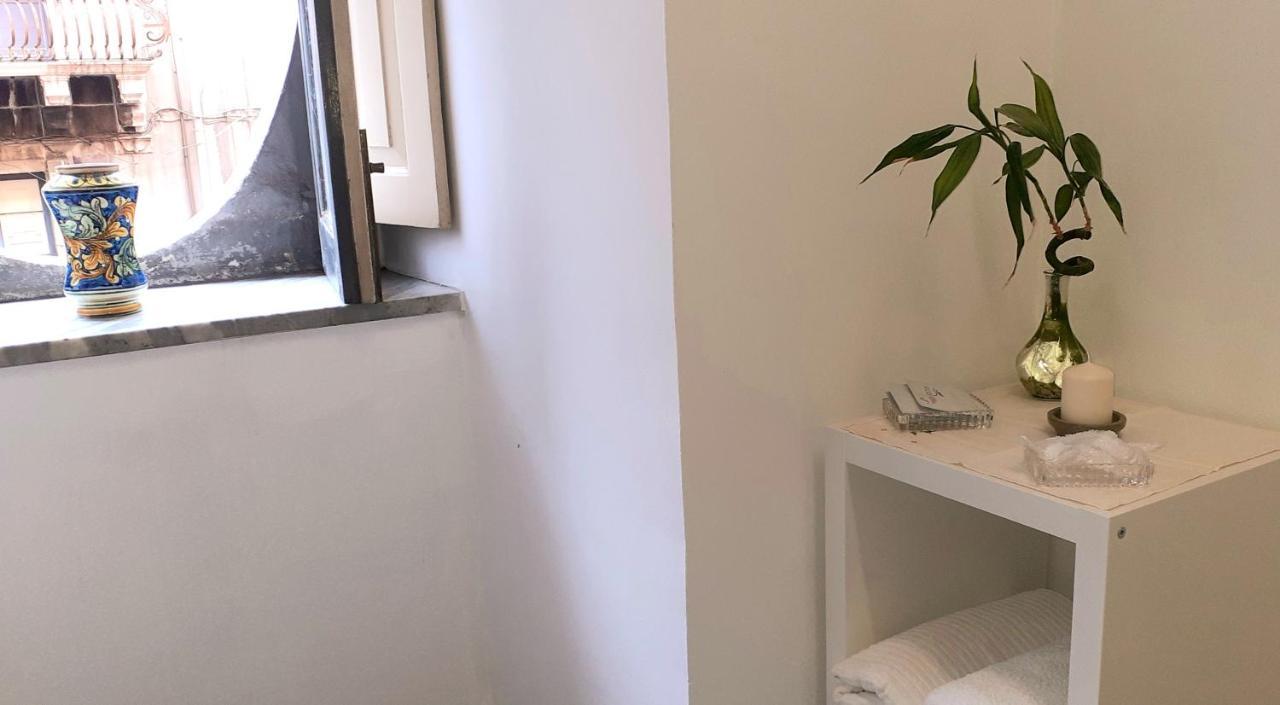 카타니아 Bed And Books Isabella B&B 외부 사진