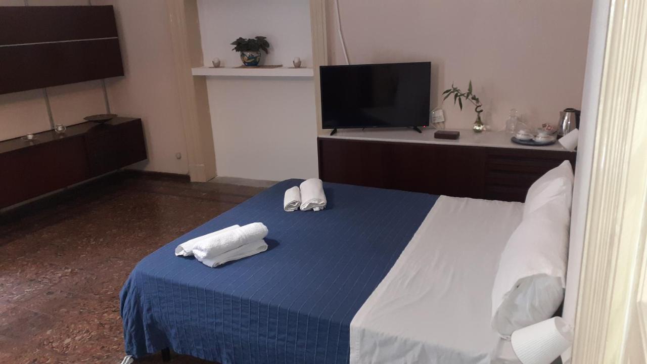 카타니아 Bed And Books Isabella B&B 외부 사진