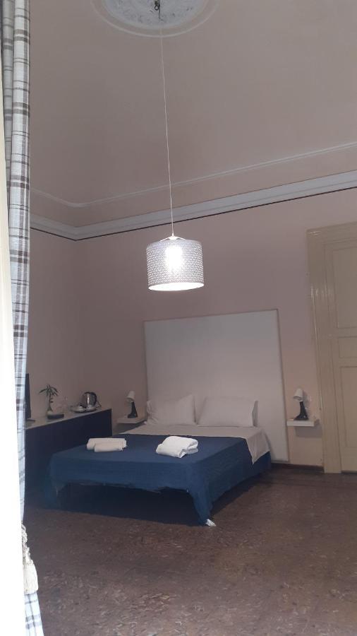 카타니아 Bed And Books Isabella B&B 외부 사진